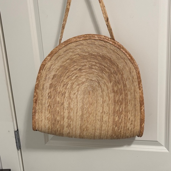 Brand New Large Elegant Tan Woven Shoulder crossbody Bag - Picture 7 of 9